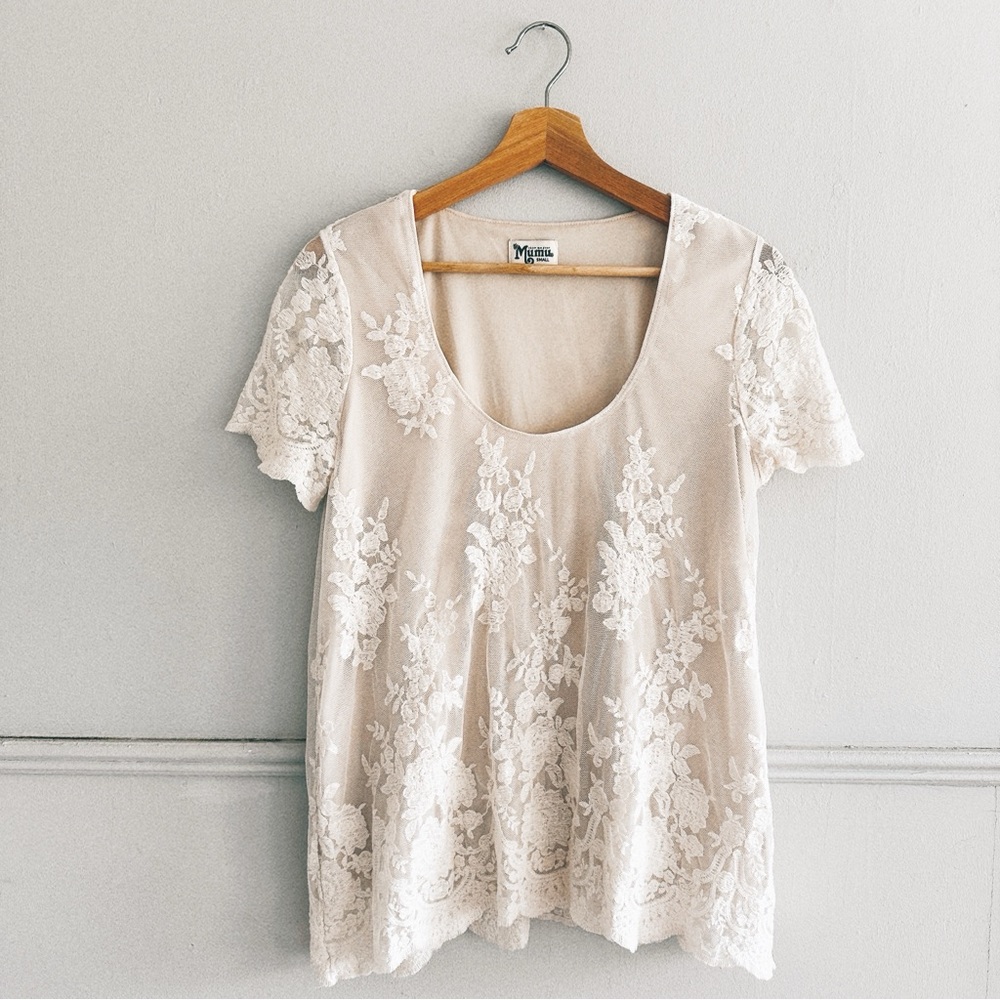 SHOW ME YOUR MUMU > Floral Lace Scoop Neck Blouse